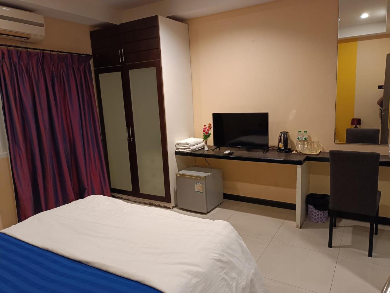 Aura Inn Rooms Pattaya Exterior foto