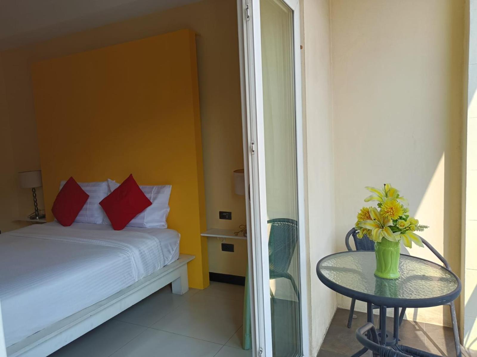 Aura Inn Rooms Pattaya Exterior foto