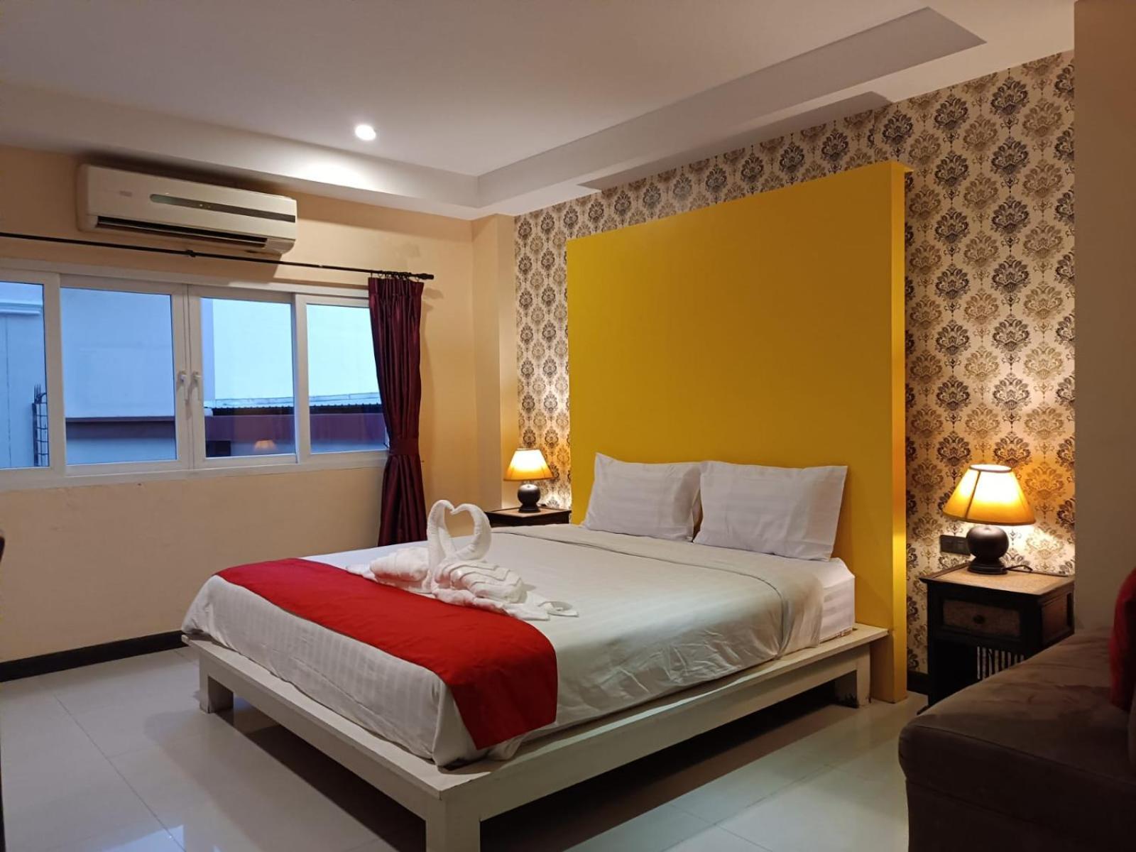 Aura Inn Rooms Pattaya Exterior foto